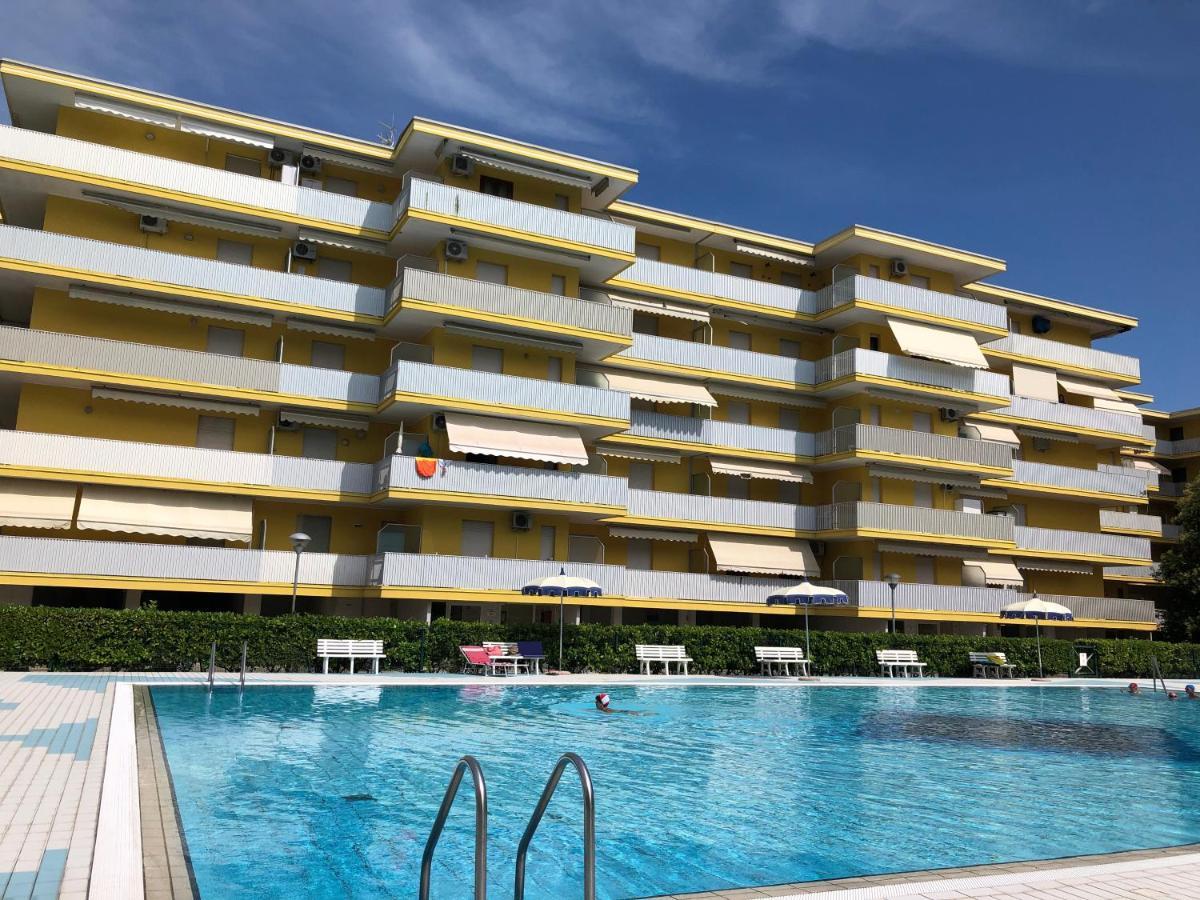 Residence Valbella - Geturhotels Bibione Luaran gambar